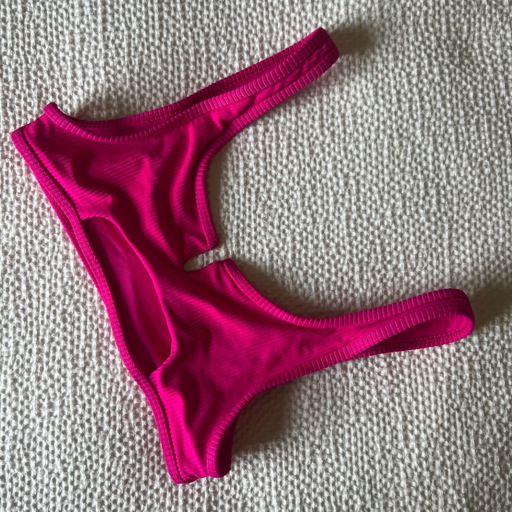 Frankie’s Bikinis Bikini Top